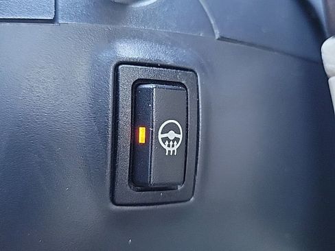 Used 2011 BMW 335i Convertible image 36