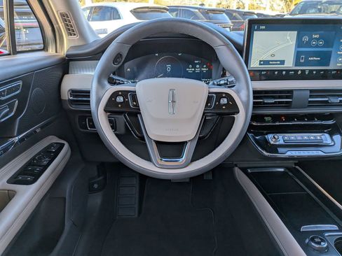 Certified 2023 Lincoln Corsair FWD w/ Equipment Group 101A image 19