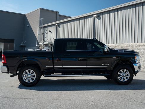 Used 2024 RAM 2500 Limited AWD/4WD image 19