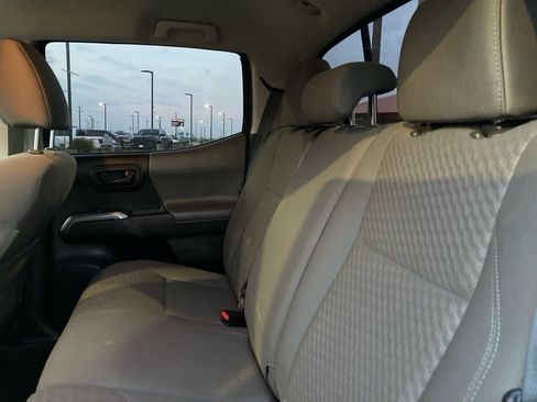 Used 2021 Toyota Tacoma SR5 image 12