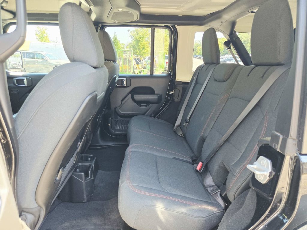 Used 2026 Jeep Wrangler Unlimited Rubicon AWD/4WD image 12