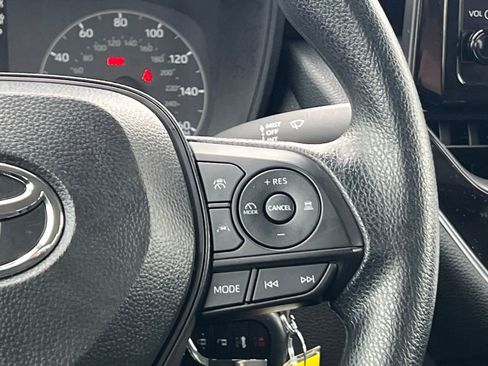 Certified 2025 Toyota Corolla LE image 23