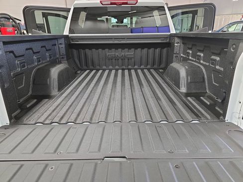 New 2026 GMC Sierra 1500 AT4 w/ AT4 Premium Package AWD/4WD image 12