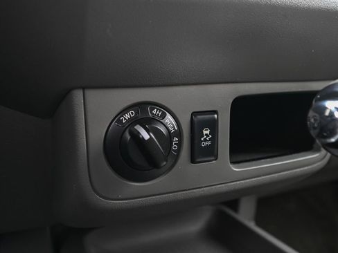 Used 2018 Nissan Frontier SV AWD/4WD image 35