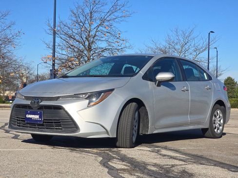 Used 2024 Toyota Corolla LE image 9