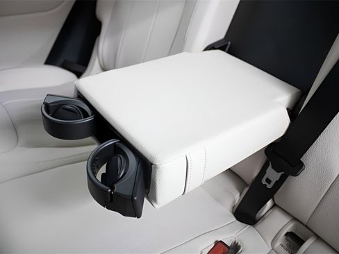 Used 2025 Mercedes-Benz GLB 250 image 29