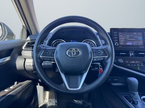 Used 2023 Toyota Camry LE image 11