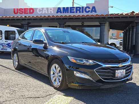 Used 2025 Chevrolet Malibu LT image 1