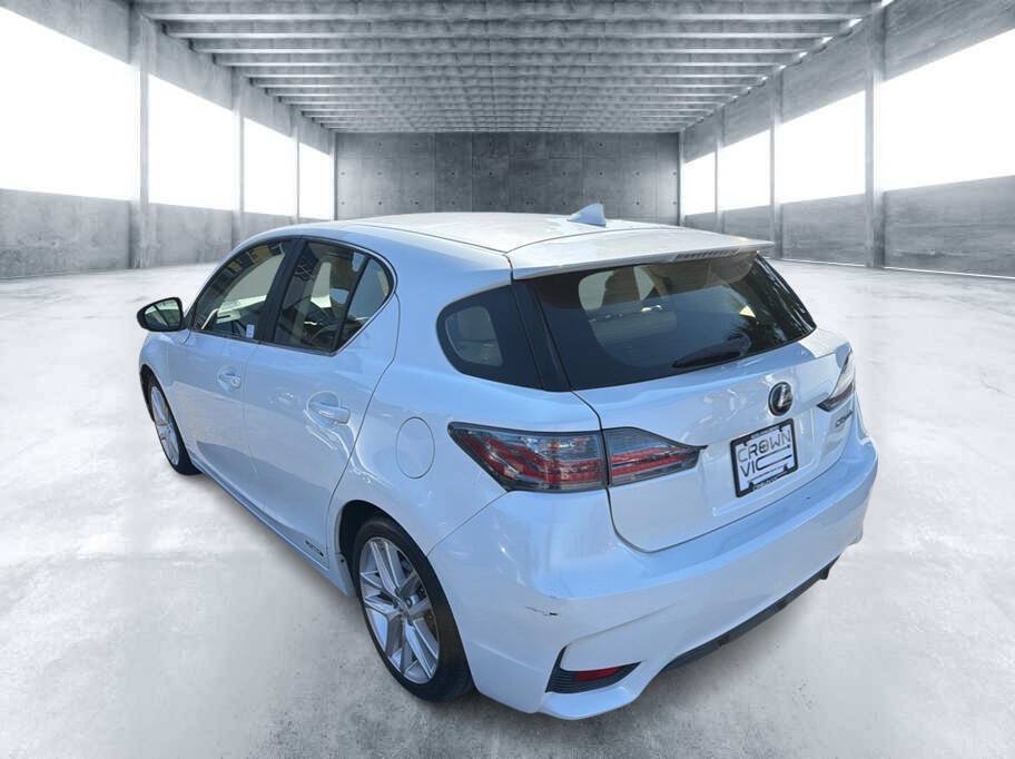 Used 2014 Lexus CT 200h FWD image 4