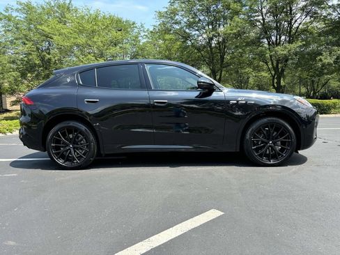 New 2024 Maserati Grecale GT image 7