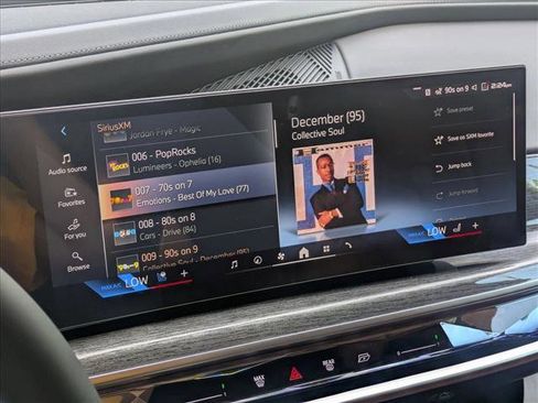 New 2025 BMW i7 M70 w/ Executive Package image 12