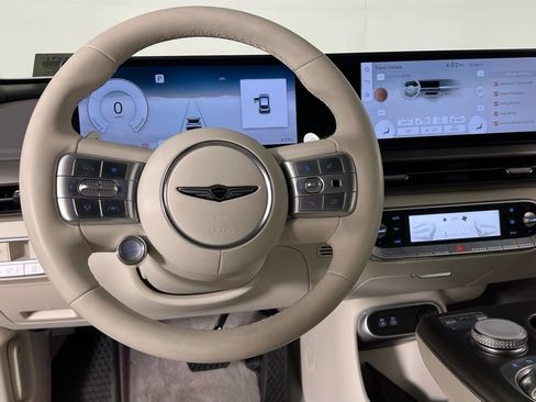 Used 2024 Genesis GV60 Advanced image 14