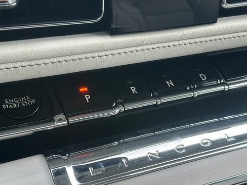 New 2026 Lincoln Aviator Reserve w/ Jet Appearance Package RWD image 21