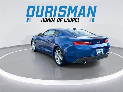 Used 2018 Chevrolet Camaro LT image 6