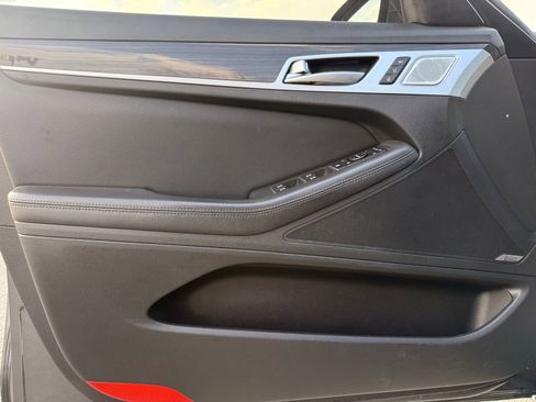 Used 2018 Genesis G80 3.8 w/ Option Group 02 image 13