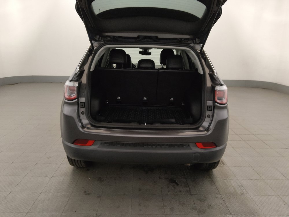 Used 2019 Jeep Compass Latitude w/ Popular Equipment Group FWD image 29