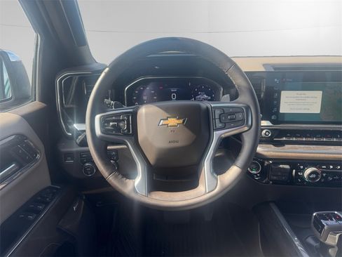 Used 2024 Chevrolet Silverado 1500 LTZ image 12