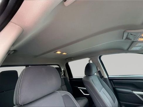 Used 2021 Nissan Titan SV w/ SV Convenience Package image 19