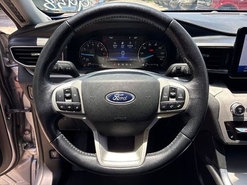 Used 2023 Ford Explorer XLT w/ Equipment Group 202A RWD image 17
