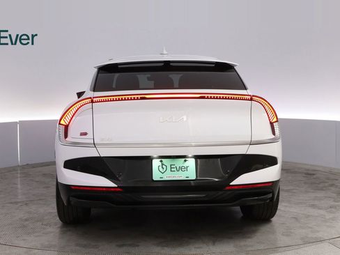 Used 2025 Kia EV6 Wind RWD image 15
