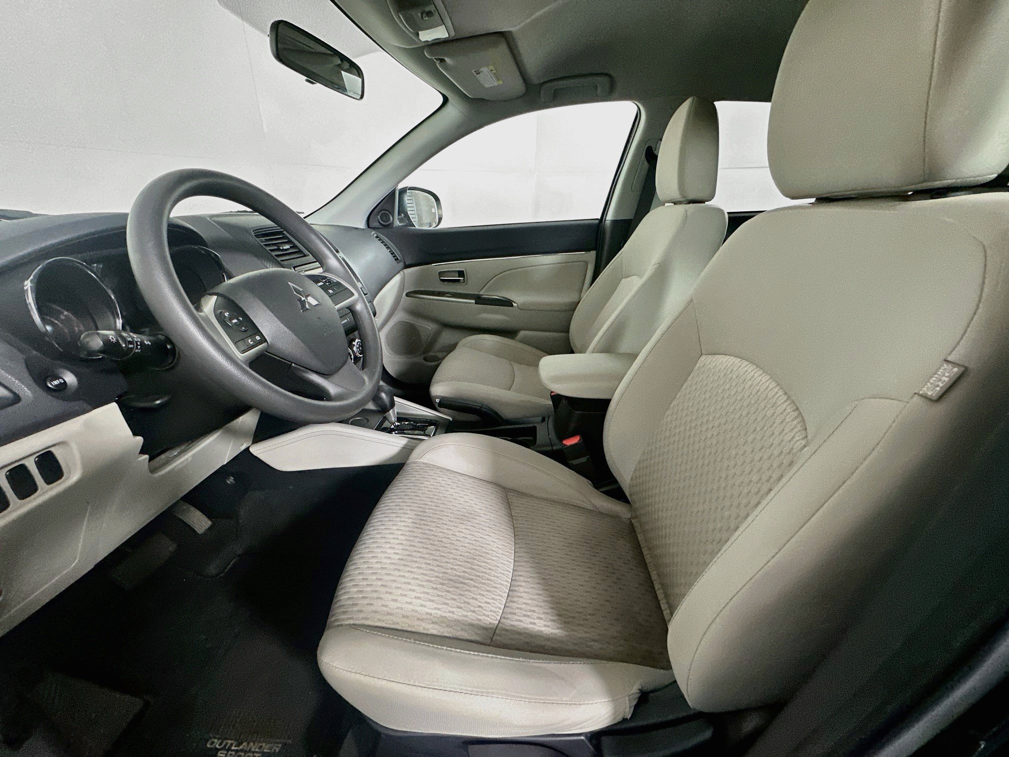 Used 2018 Mitsubishi Outlander Sport ES FWD image 13