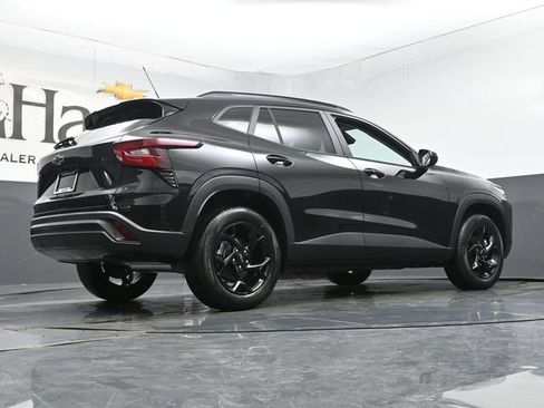 New 2026 Chevrolet Trax LT w/ Driver Confidence Package FWD image 11