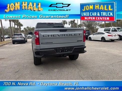 Used 2024 Chevrolet Silverado 1500 ZR2 w/ Technology Package image 10