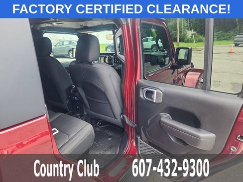 Used 2021 Jeep Gladiator Sport AWD/4WD image 29