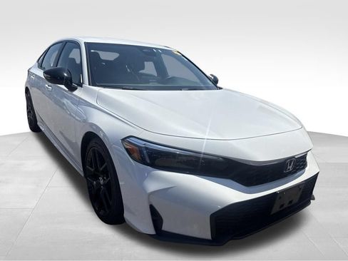 Used 2025 Honda Civic Sport image 3