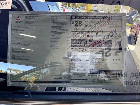 New 2026 Mitsubishi Outlander SE FWD image 14