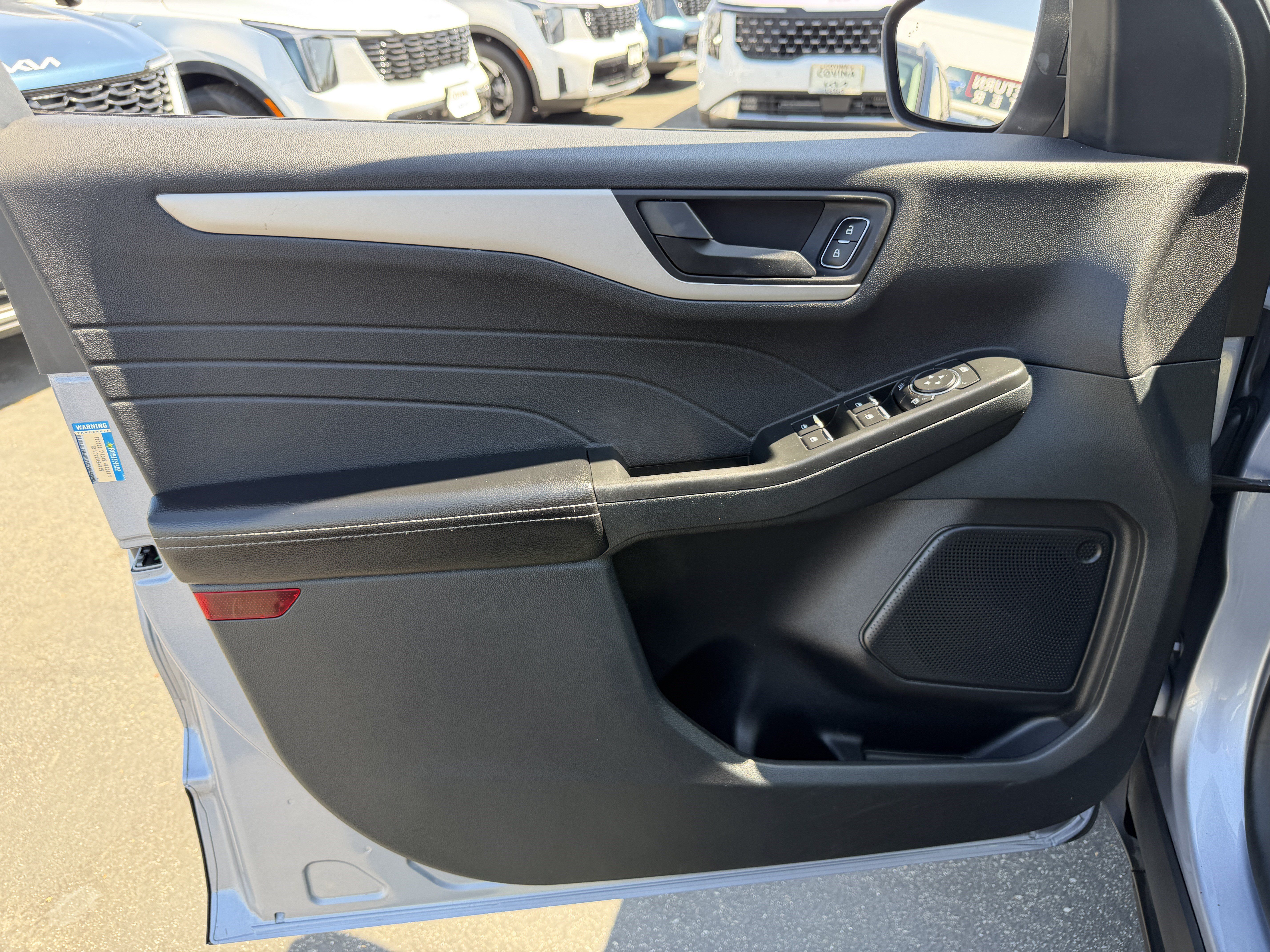 Used 2022 Ford Escape SE FWD image 13