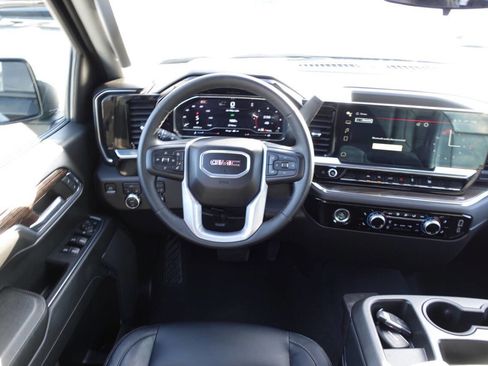 Used 2024 GMC Sierra 1500 Elevation image 39