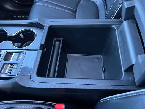 Used 2025 Honda Pilot Elite image 29