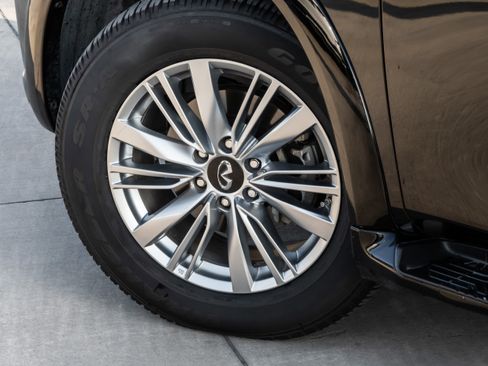 Used 2018 INFINITI QX80 2WD w/ Driver Assistance Package image 34