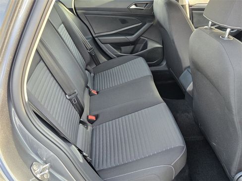 Used 2022 Volkswagen Jetta S image 17