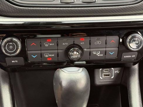 Used 2025 Jeep Compass Trailhawk AWD/4WD image 27
