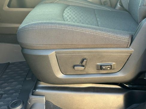 New 2026 RAM 2500 Big Horn AWD/4WD image 12