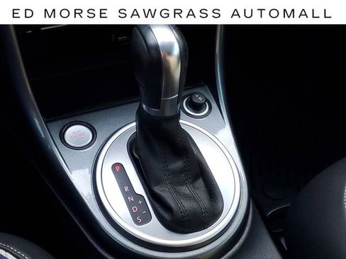 Used 2019 Volkswagen Beetle 2.0T SE image 26