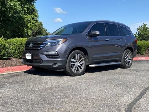 Used 2018 Honda Pilot Elite image 11