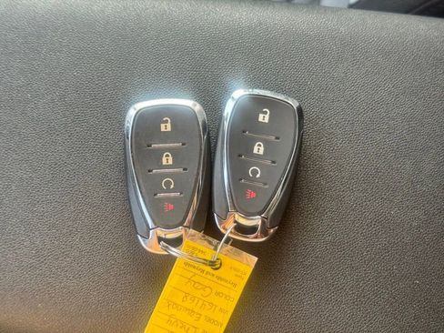 Used 2022 Chevrolet Equinox LS w/ LS Convenience Package AWD/4WD image 36