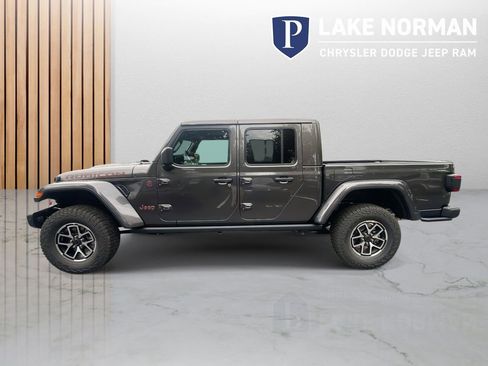 New 2025 Jeep Gladiator Rubicon image 6