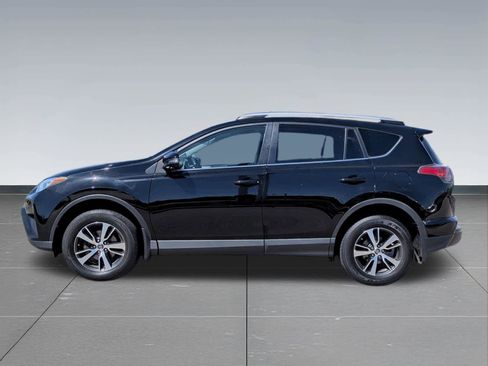 Used 2016 Toyota RAV4 XLE AWD/4WD image 2