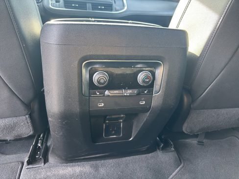 Used 2023 Chevrolet Tahoe LT w/ Luxury Package image 28