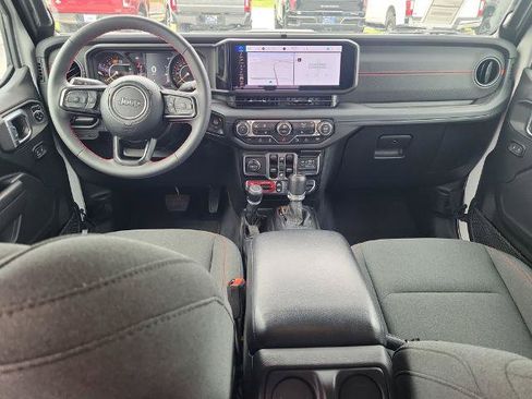 Used 2024 Jeep Wrangler Unlimited Rubicon w/ Capability Package AWD/4WD image 13