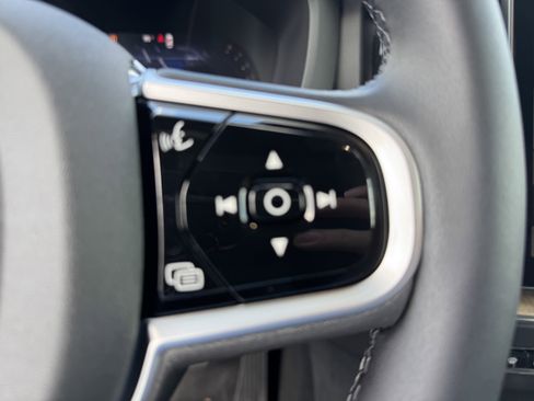 New 2026 Volvo XC60 B5 Core w/ Protection Package image 32