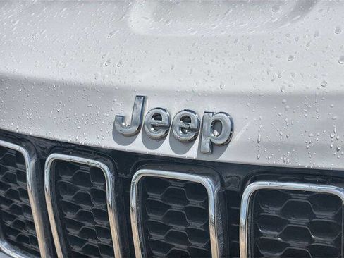 Used 2018 Jeep Grand Cherokee Limited RWD image 30