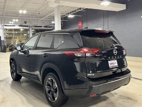 Used 2025 Nissan Rogue SV image 19
