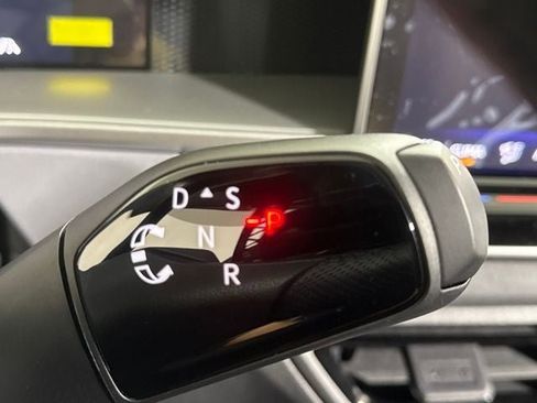 New 2026 Volkswagen Tiguan SE R-Line image 22