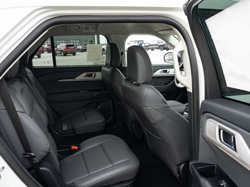 New 2026 Ford Explorer Active w/ Active Comfort Package RWD image 21