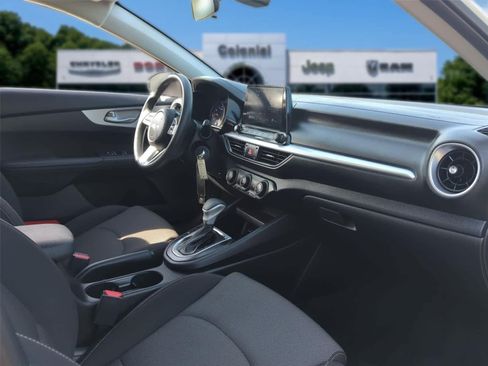 Used 2023 Kia Forte LXS w/ LXS Technology Package FWD image 27